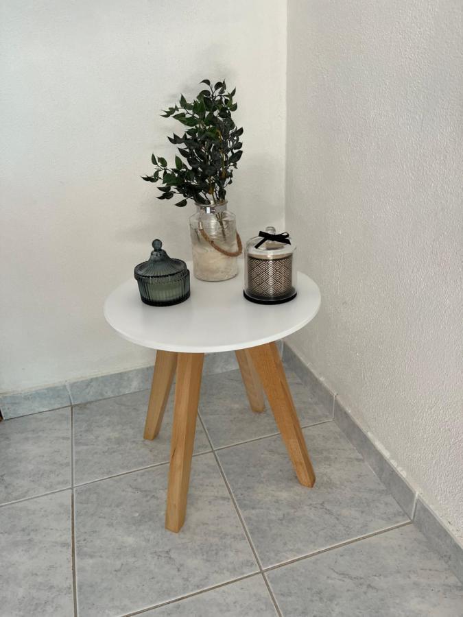 Apartments Despotovic Βις Εξωτερικό φωτογραφία