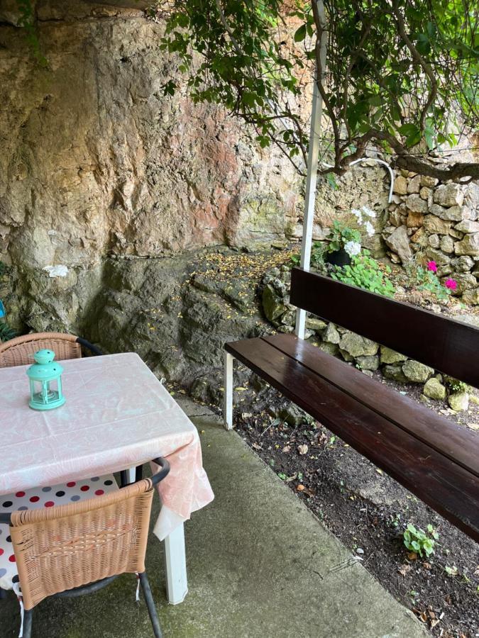 Apartments Despotovic Βις Εξωτερικό φωτογραφία