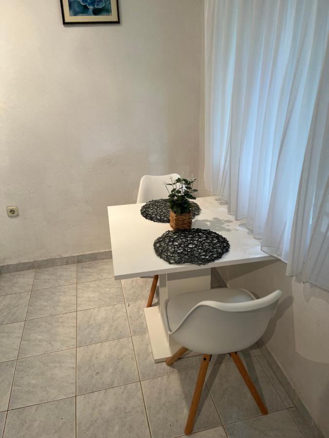 Apartments Despotovic Βις Εξωτερικό φωτογραφία